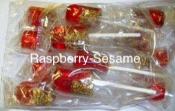 Pilones Rojos-Ajonjoli (Raspberry-Sesame Lollipops)